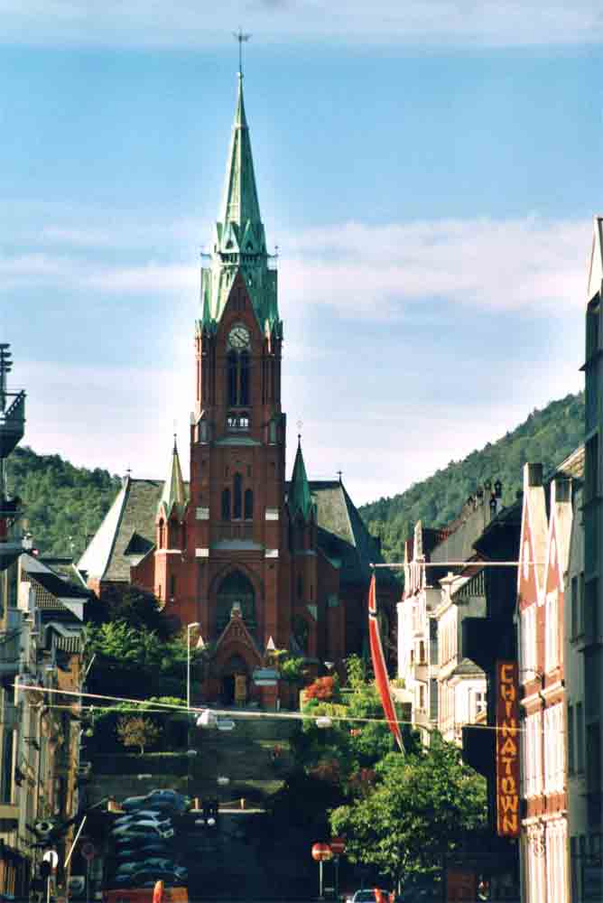 Noruega 016 - Bergen - Johannes kirken - 2001.jpg